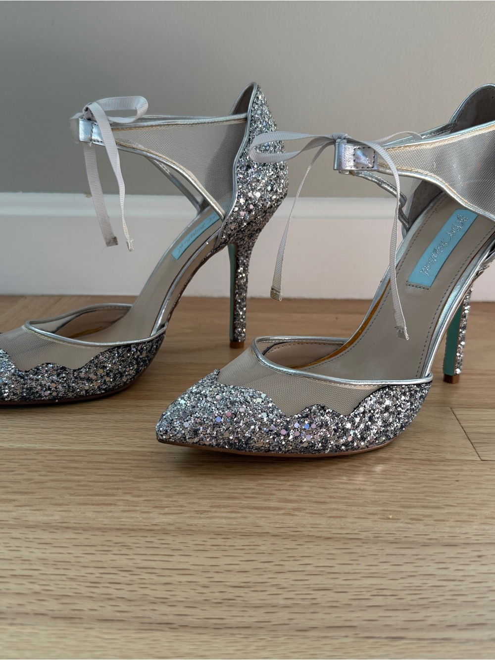 Blue by Betsy Johnson Silver Glitter Ankle Tie 4” Heel Pumps (size 9) - Picture 2 of 8